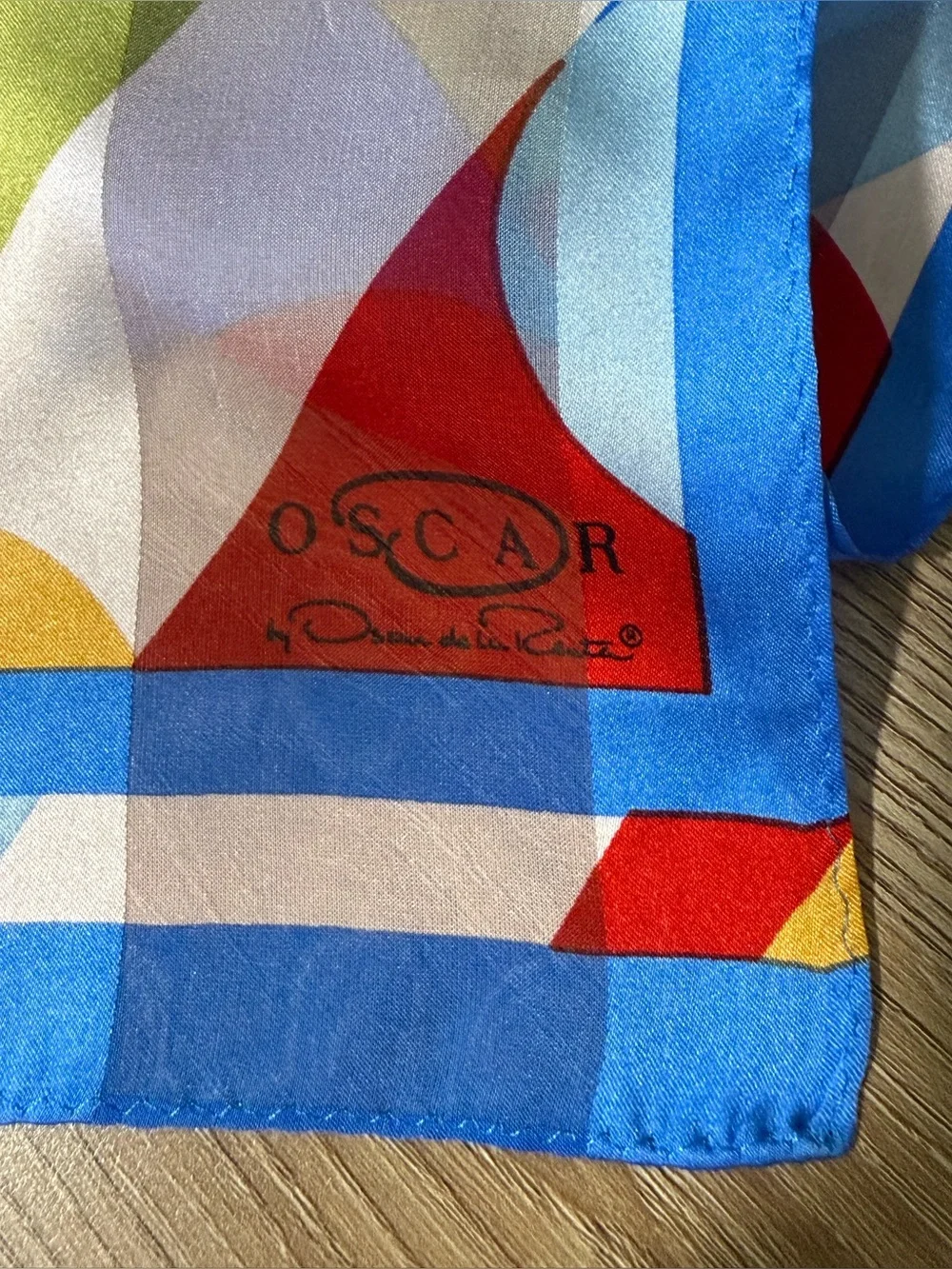 Oscar by Oscar de la Renta Abstract Geometric Oblong Scarf